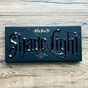 Kat Von D Shade & Light Eye Palette